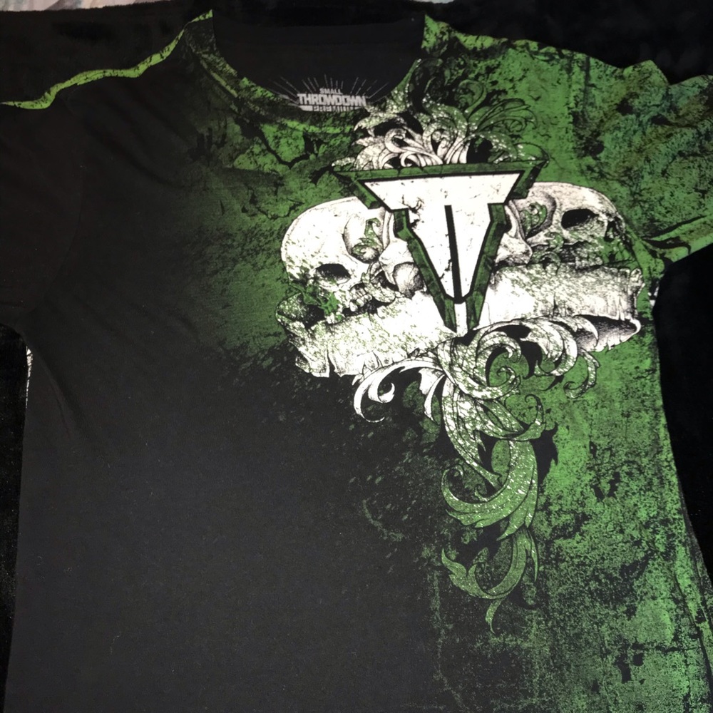 THROWDOWN PREMIUM SMALL LOGO SHIRT